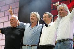 Pink Floyd продаст права на культовые песни за 400 миллионов долларов