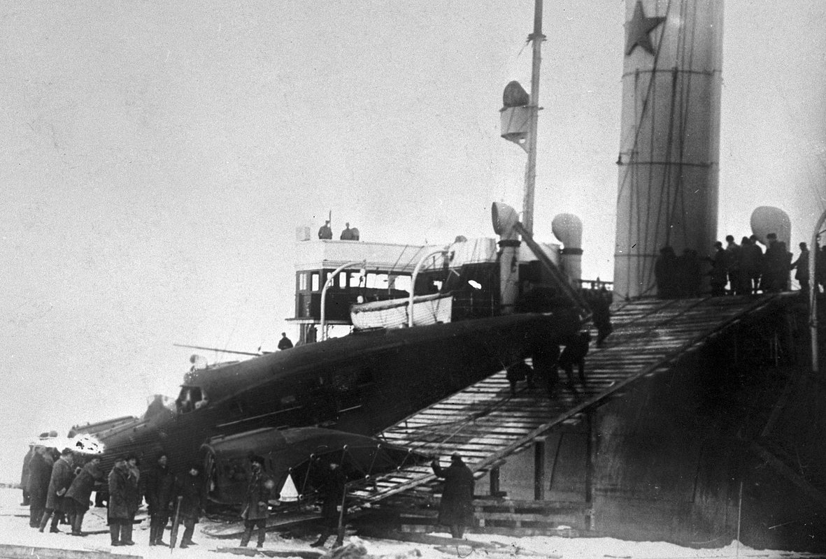 «Все кончено!» Весь мир спасал участников самой грандиозной экспедиции на Северный полюс. Как им удалось выжить?
