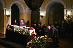 В Москве началось прощание с народным артистом России Сафроновым