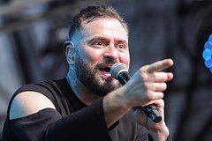 Певец с «Фабрики звезд» объяснил избиение Гребенщикова